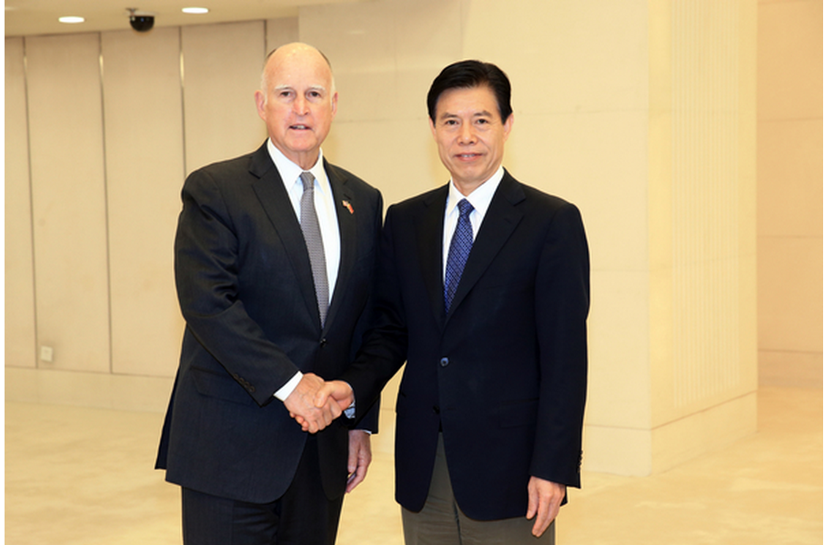 Appbeplay ҳ
 Vice President Liu Chun Accompanies Minister of Commerce Zhong Shan to Meet with Governor of California State Jerry Brown of the US